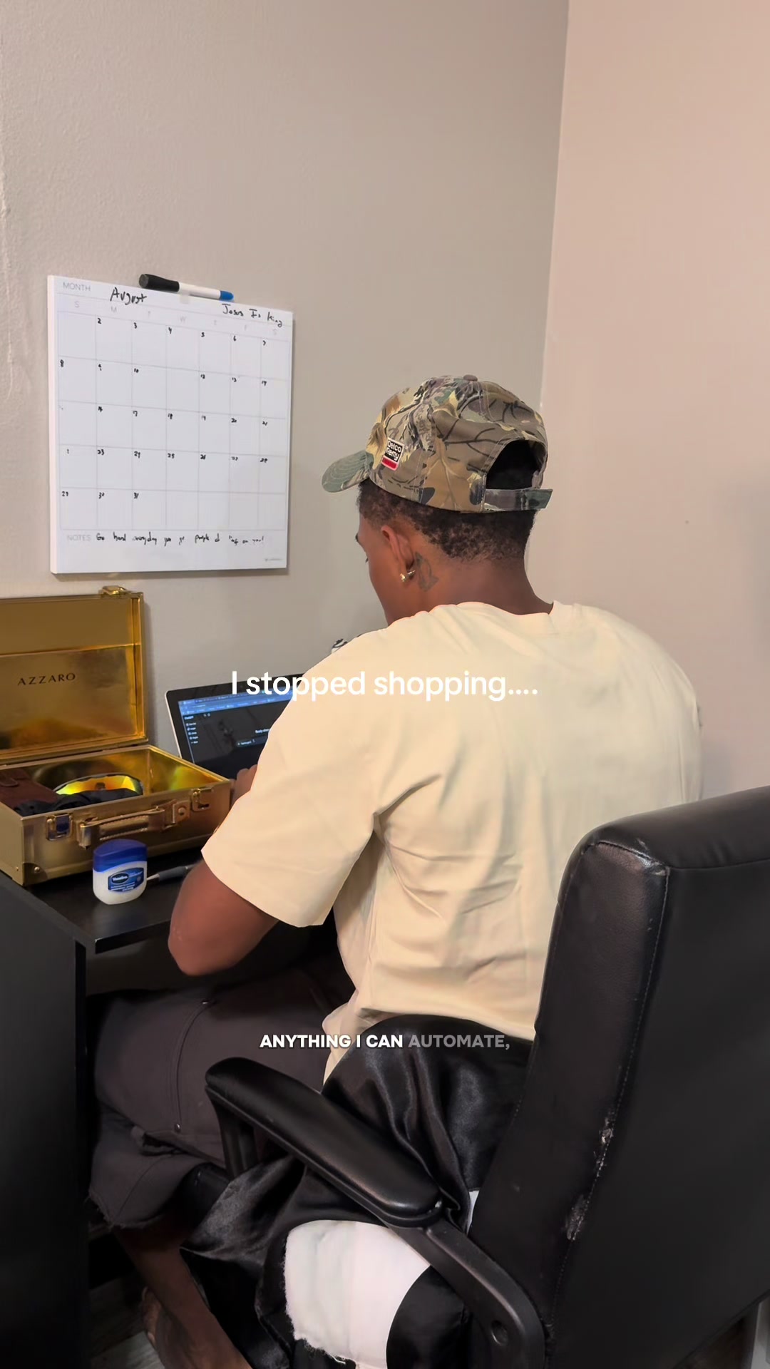 @Avii.
