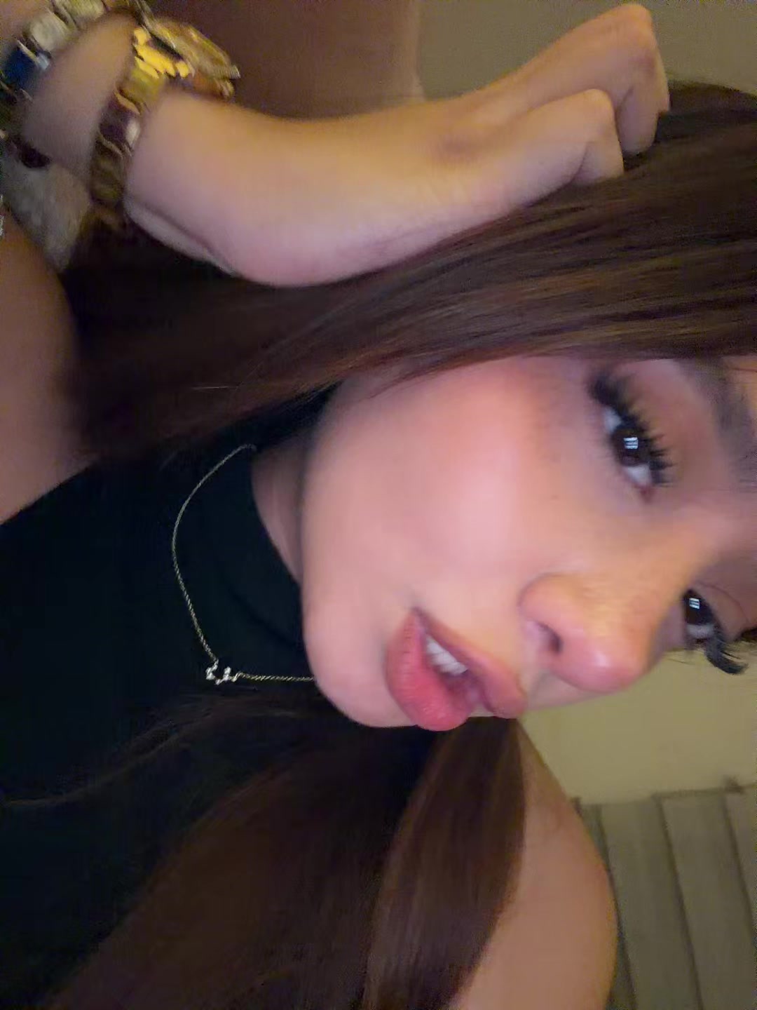 @Mia
