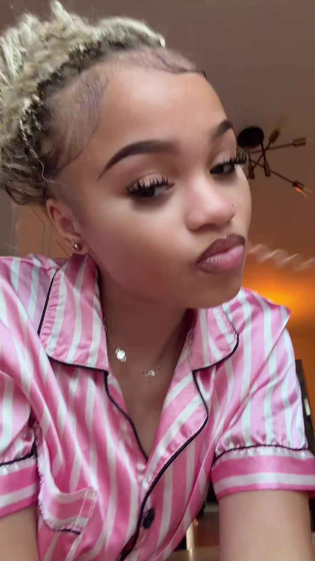 @reinamonaee