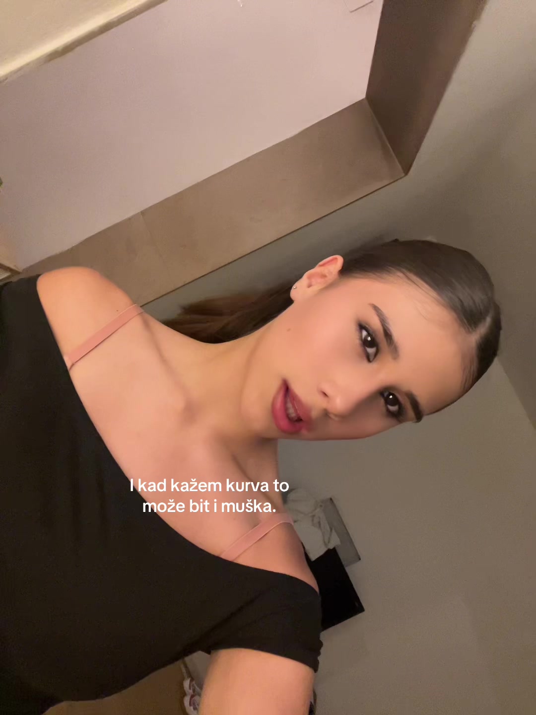 @NIKA🦈