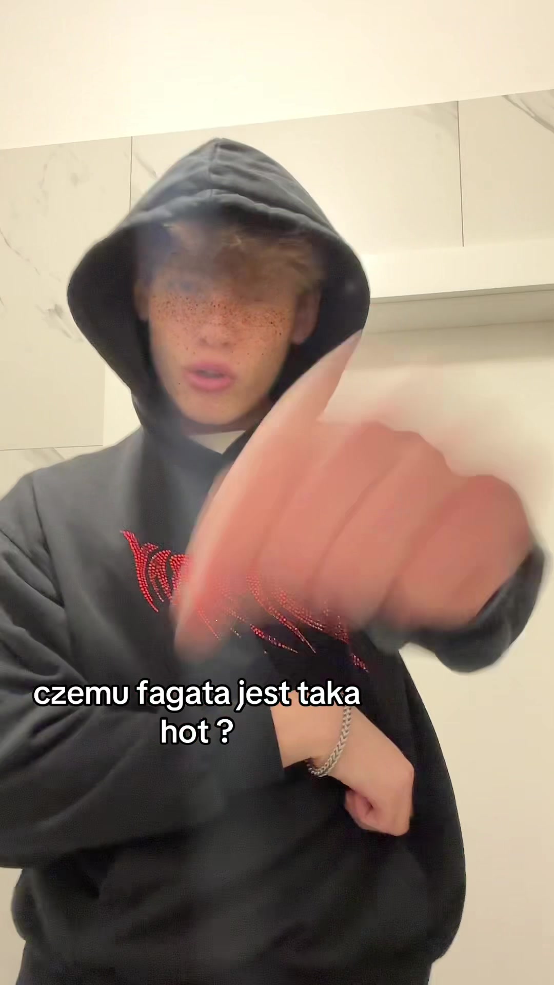 @Dominik• insta dominikmoryn