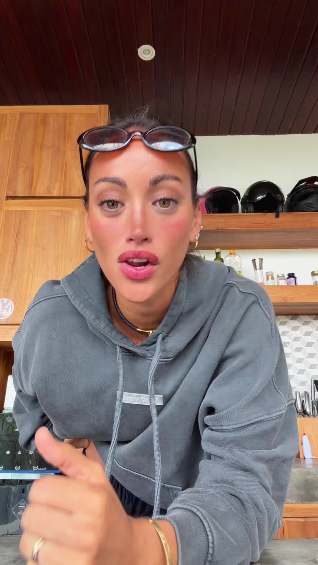 @LIA MIZRAHI