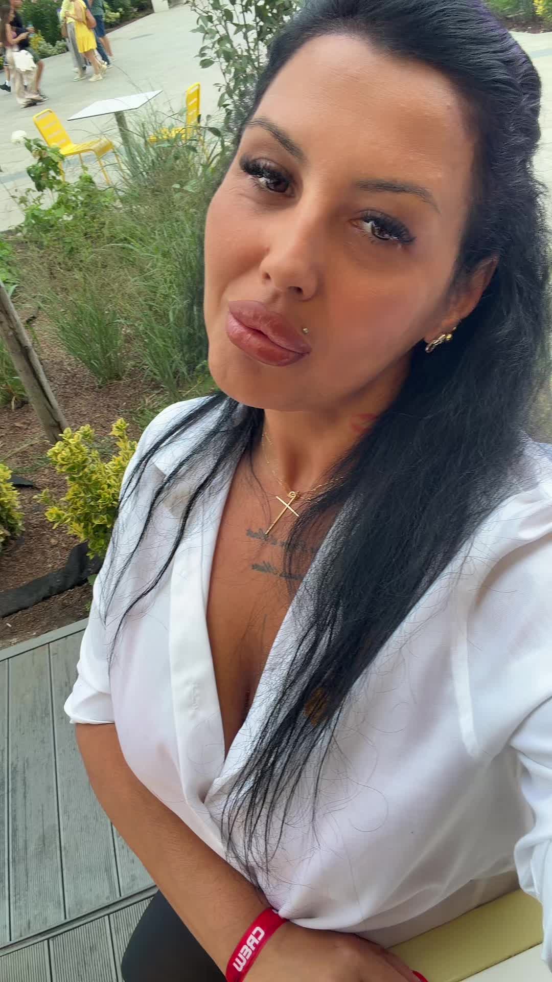 @Gabriela Jitaru