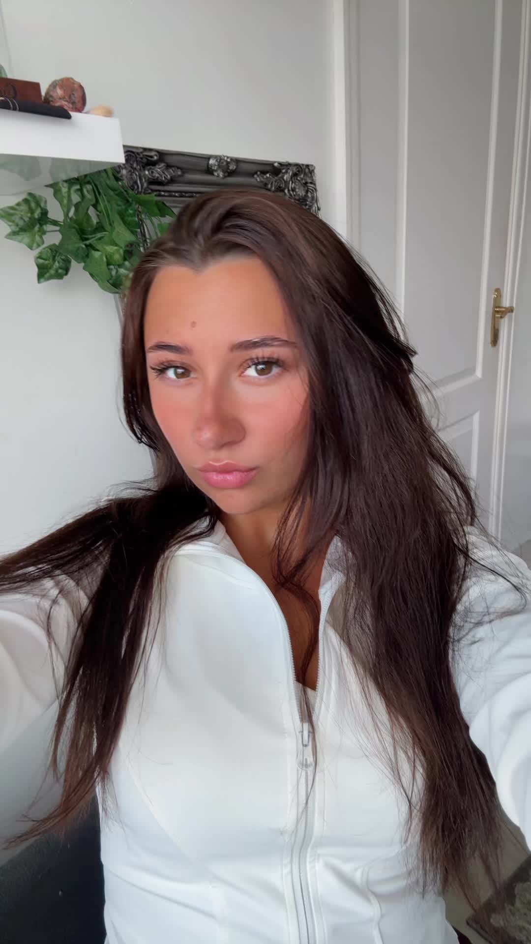 @luisaadavis