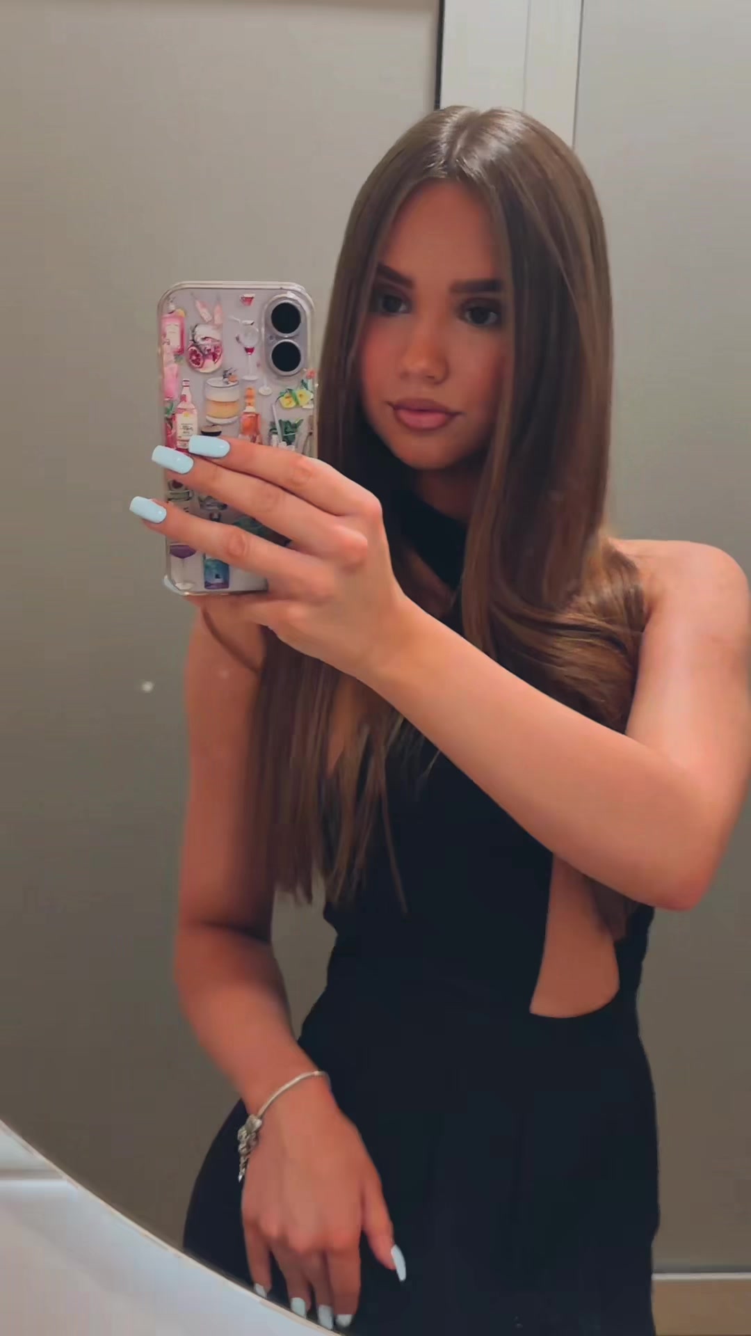 @лара