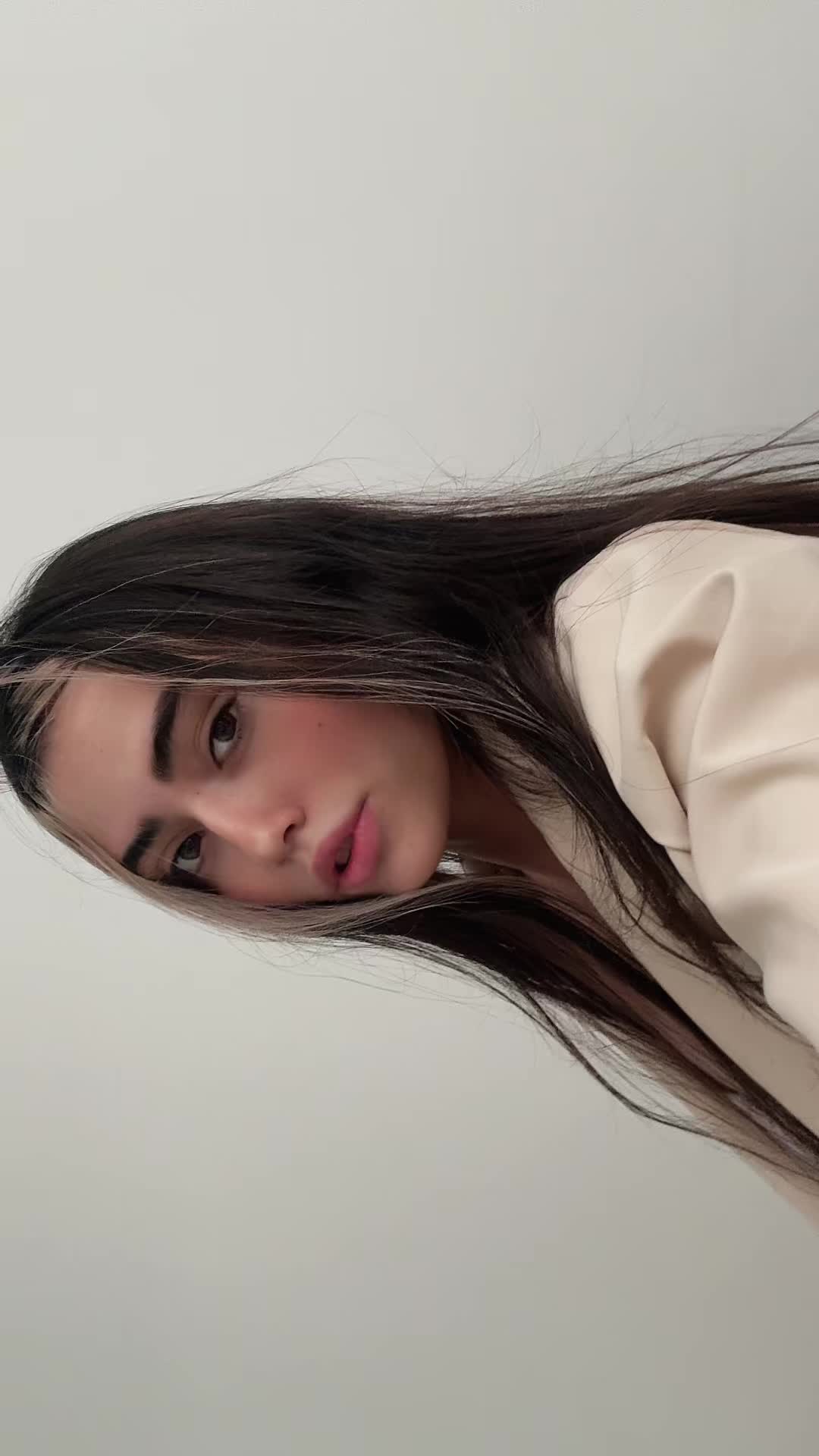 @Niayesh Khanian