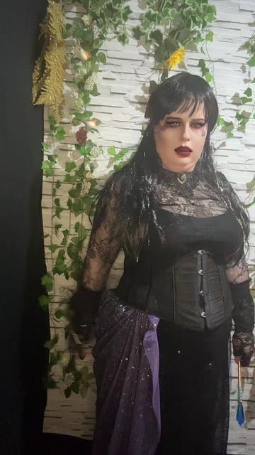 @Rori Ravenwood🦇🧜🏻&zwj;♀️