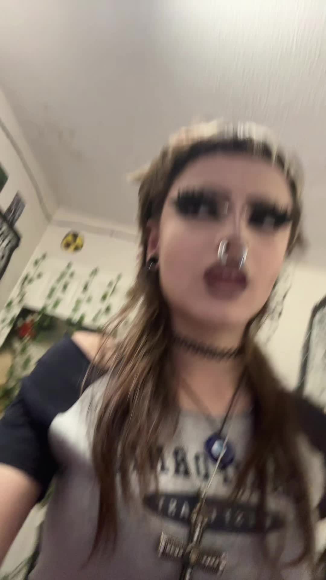 @Meg🦇
