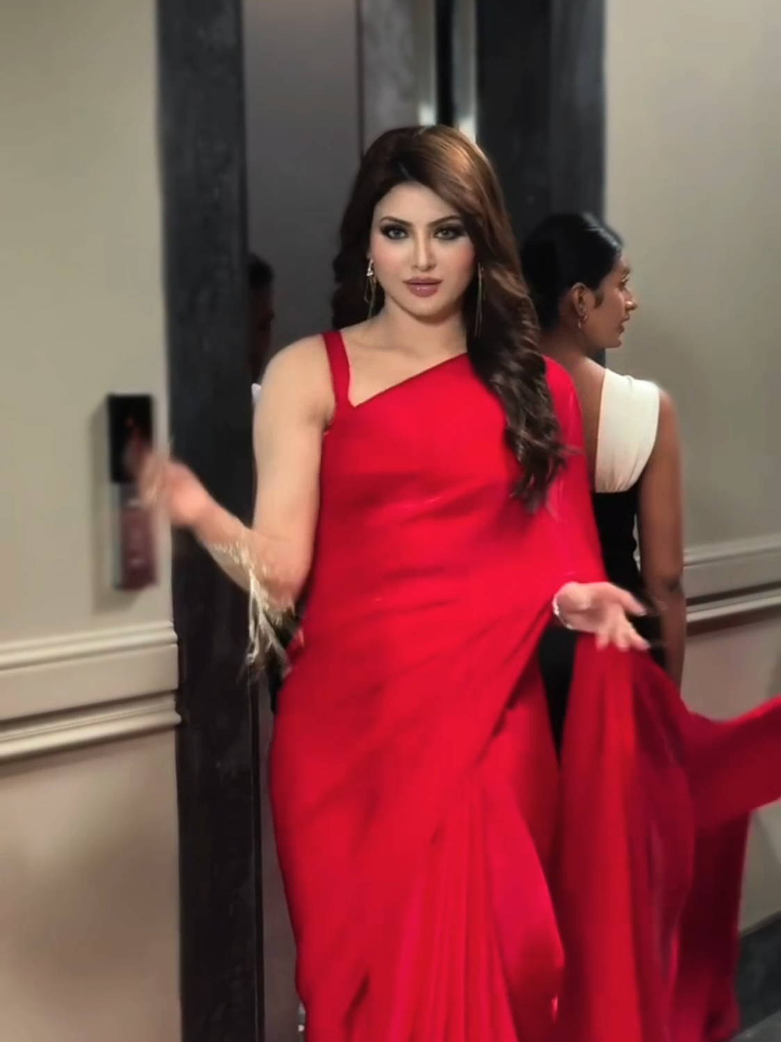 @Urvashi Rautela