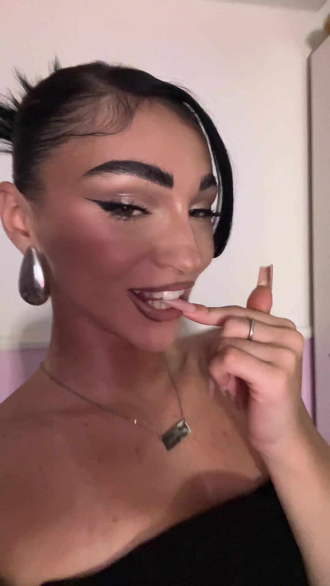 @anna