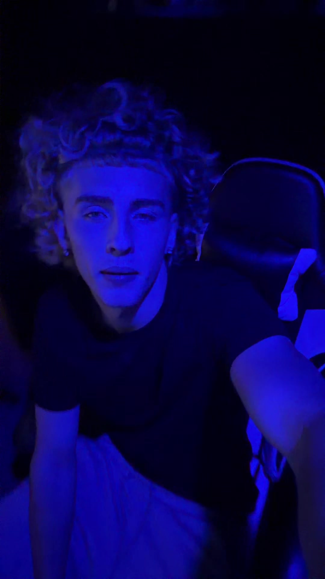 @whiteboi👨🏼&zwj;🦱