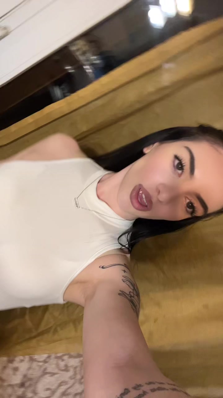 @kwnstantinaa