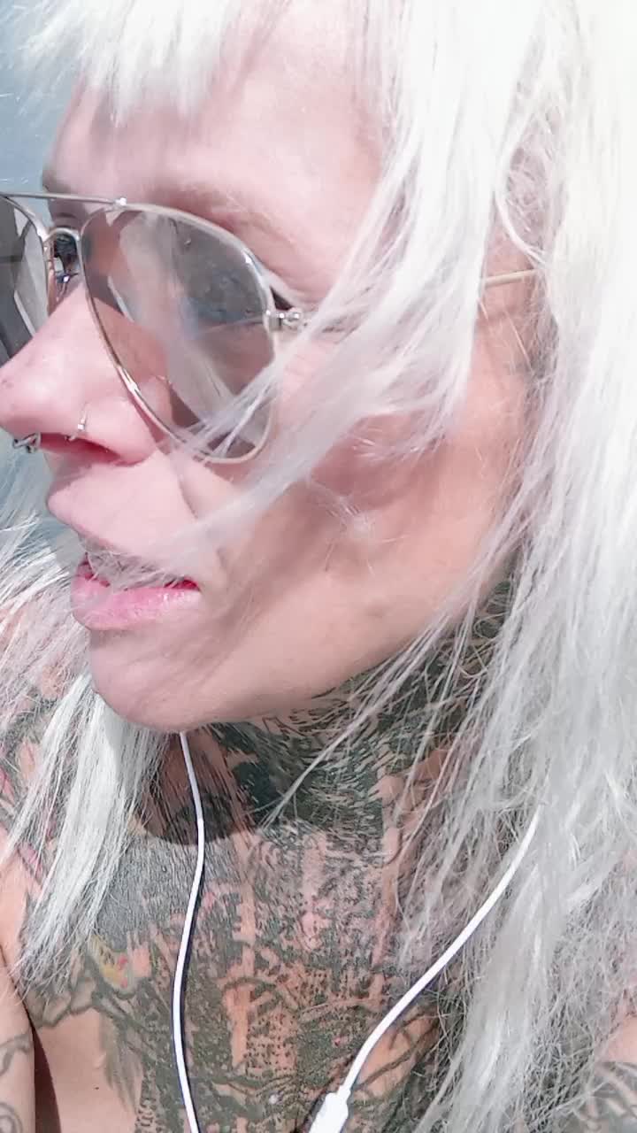 @misscraboutchas