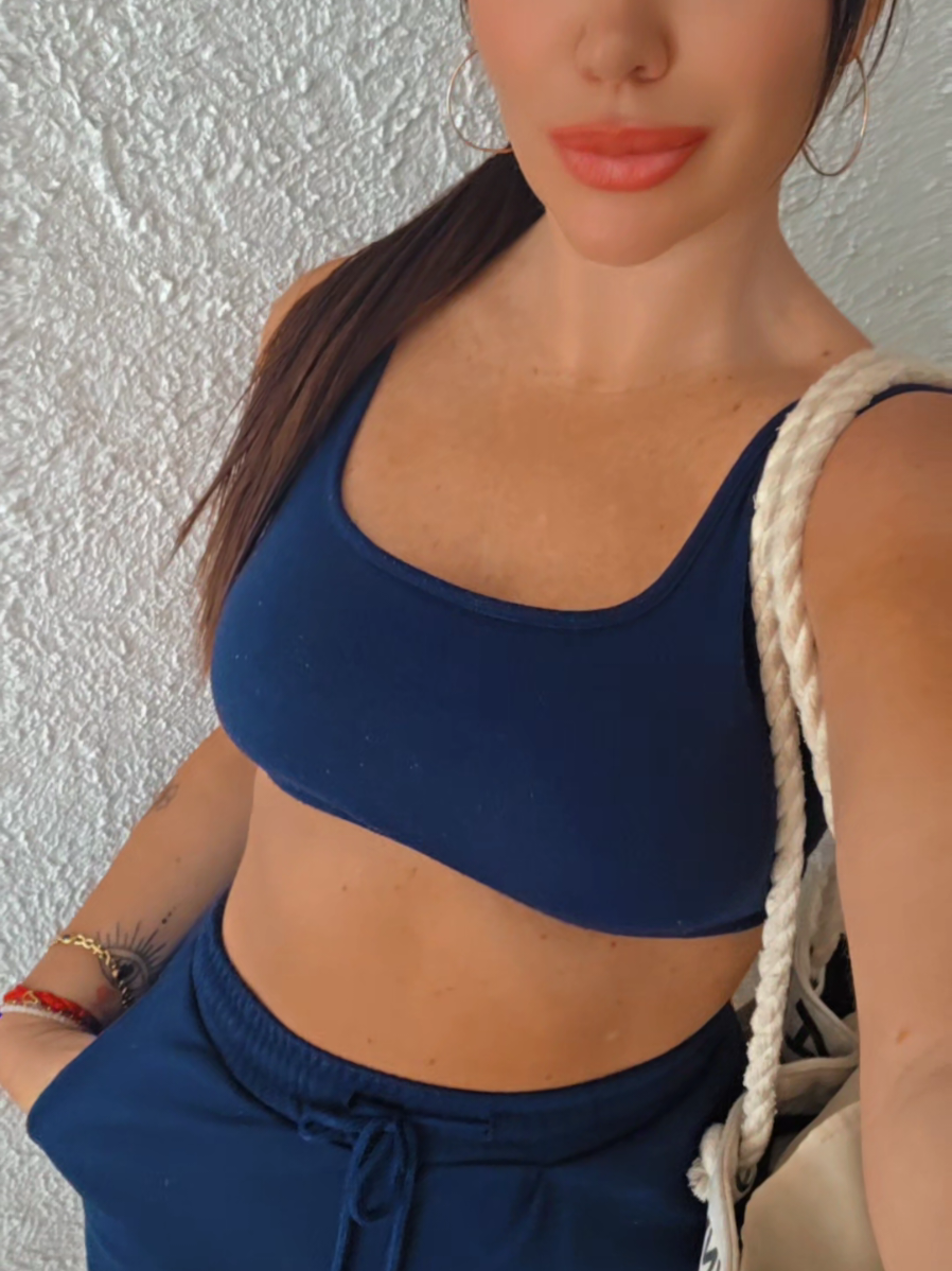 @Anyta M.O.