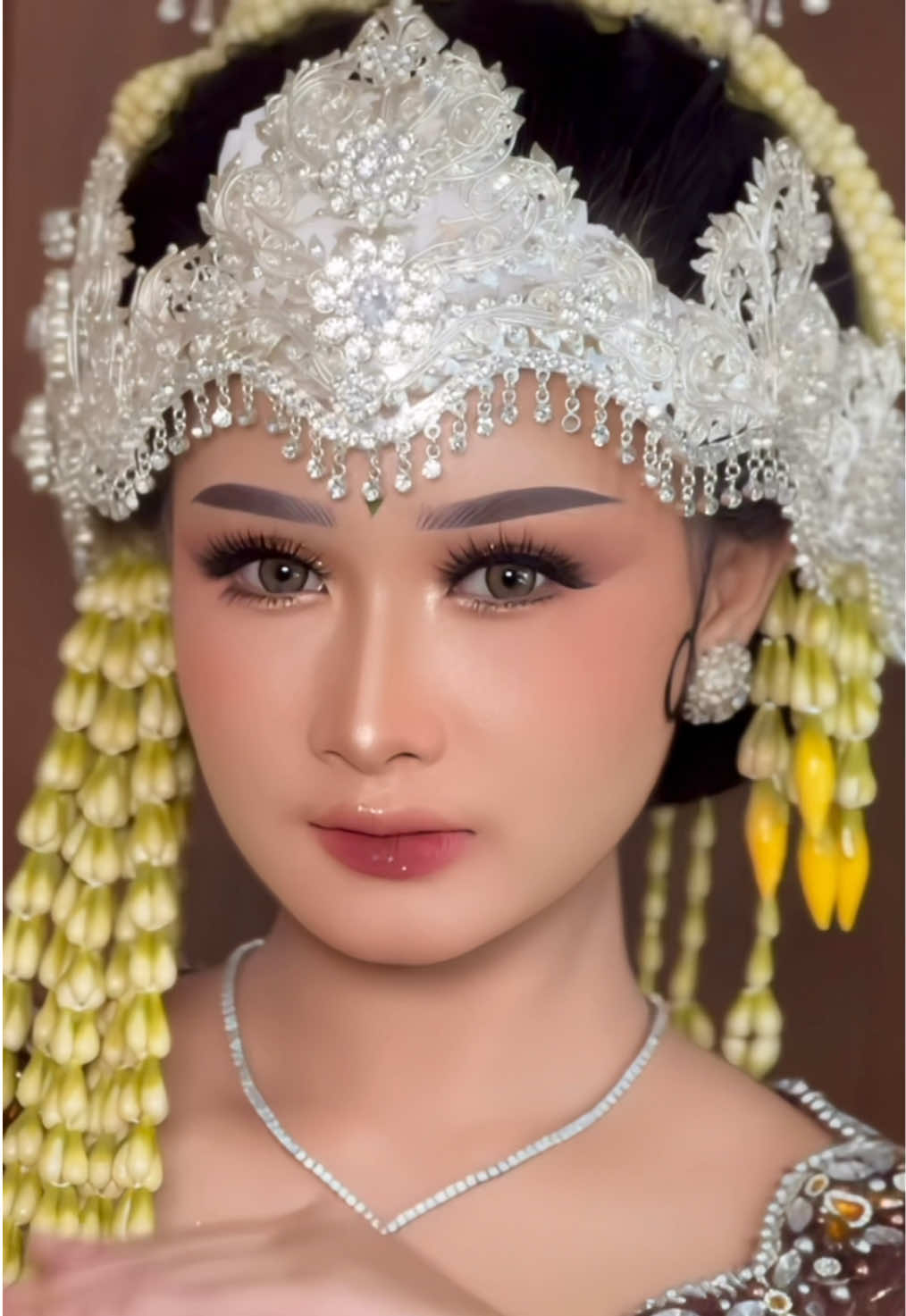 @idamakeuppati