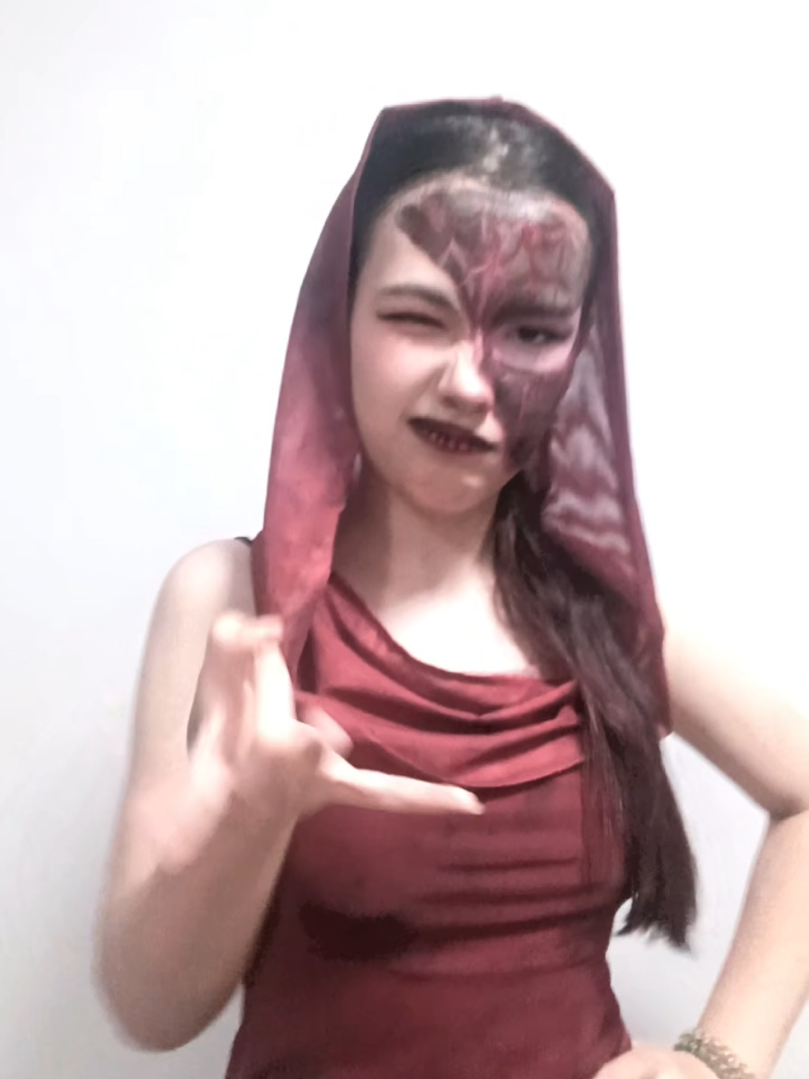 @Dominika 🧛🏻&zwj;♀️