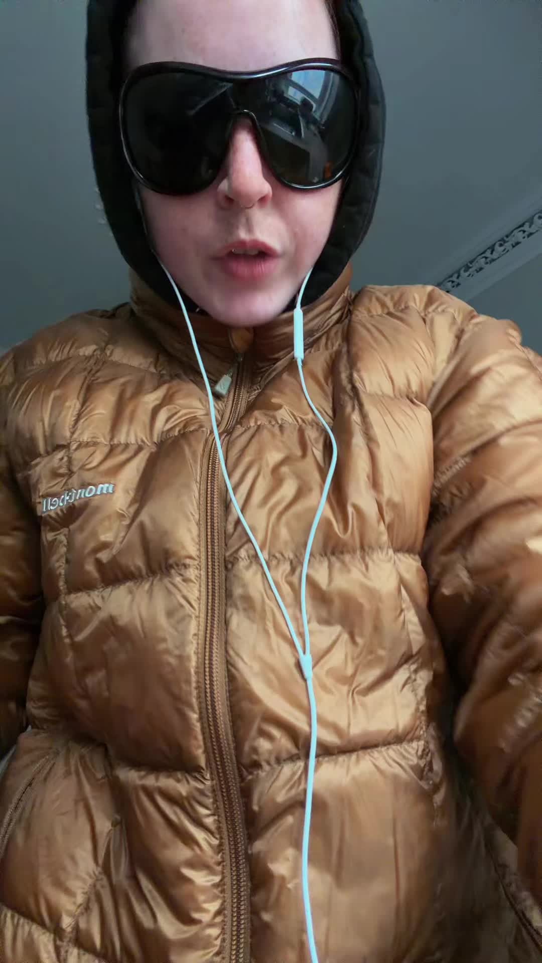 @serenaarmstrong_