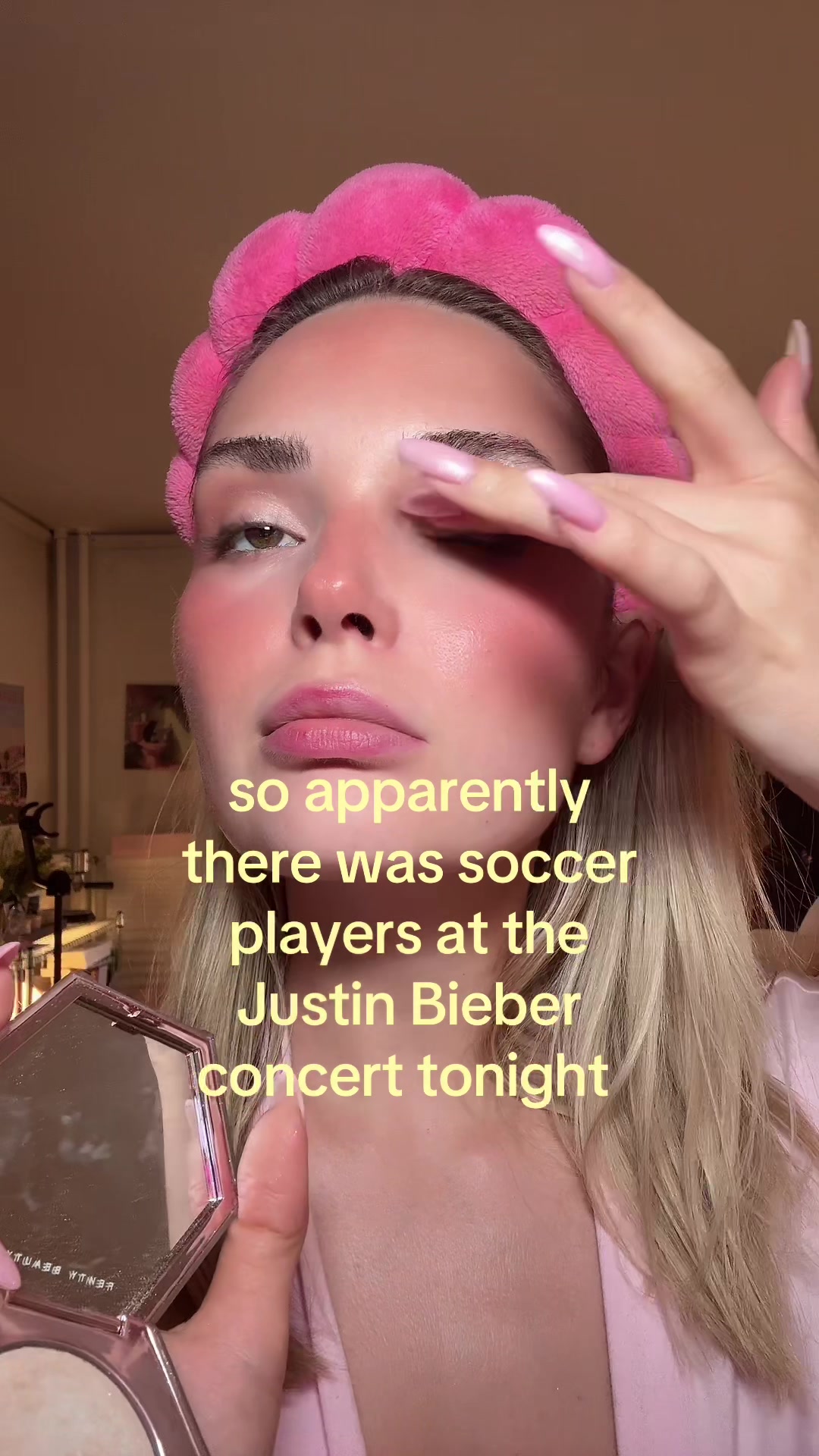 @HEY SOFIA