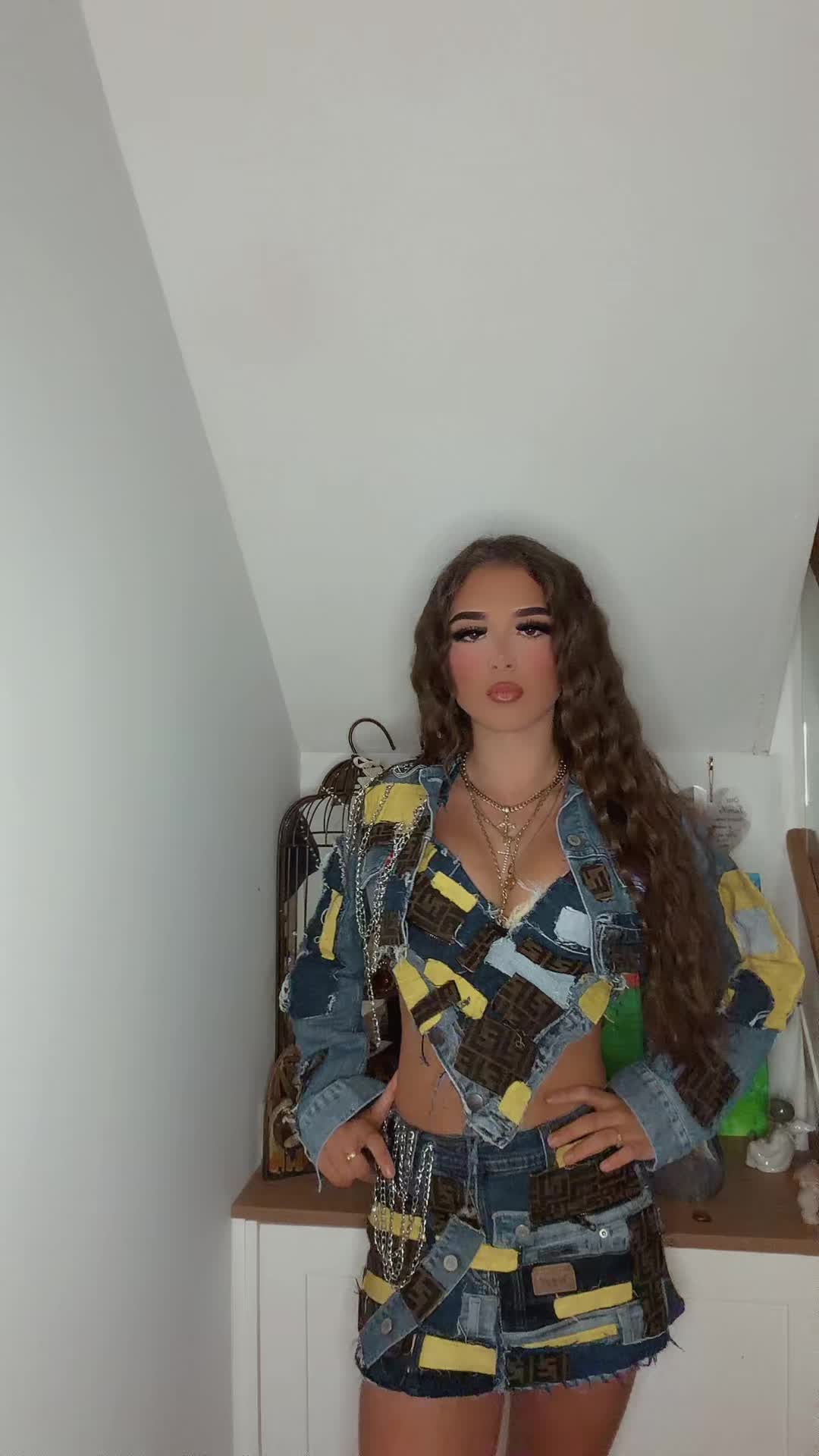 @𝓑𝓮𝓵𝓵𝓪-𝓫𝓸𝓸♛