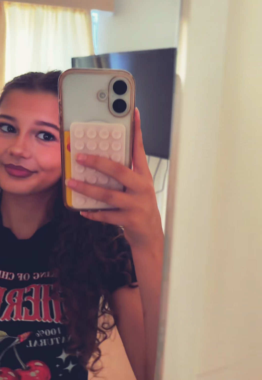 @phoebespam75