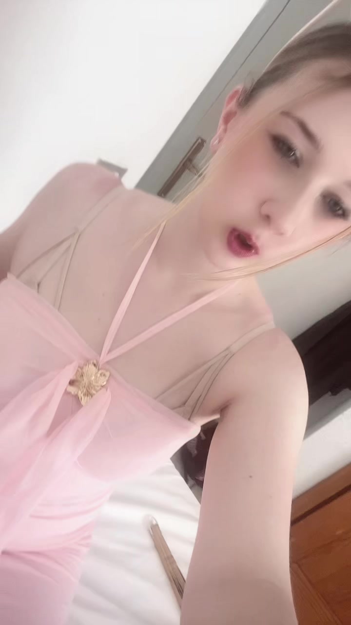 @♡。·˚˚· Leonie ·˚˚·。♡