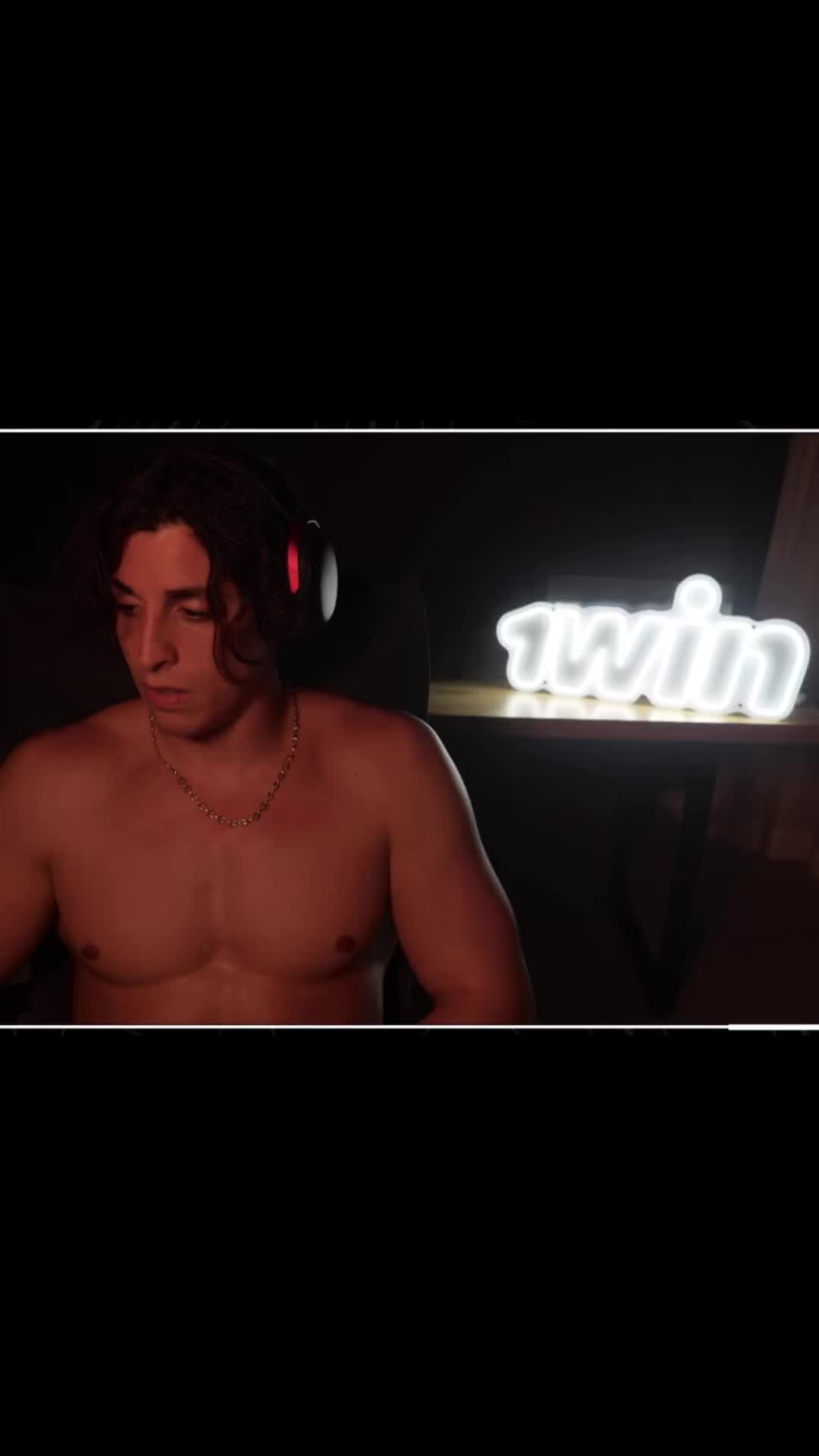 @Hkika🤫