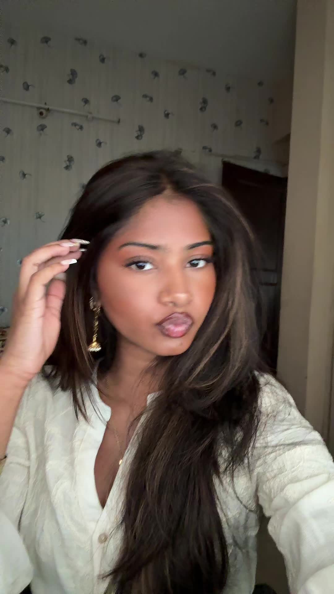 @anika