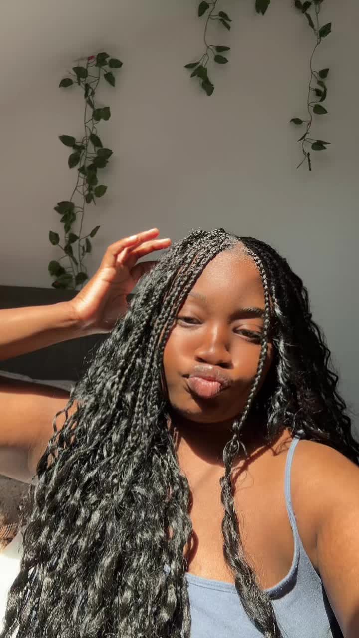 @Laylay