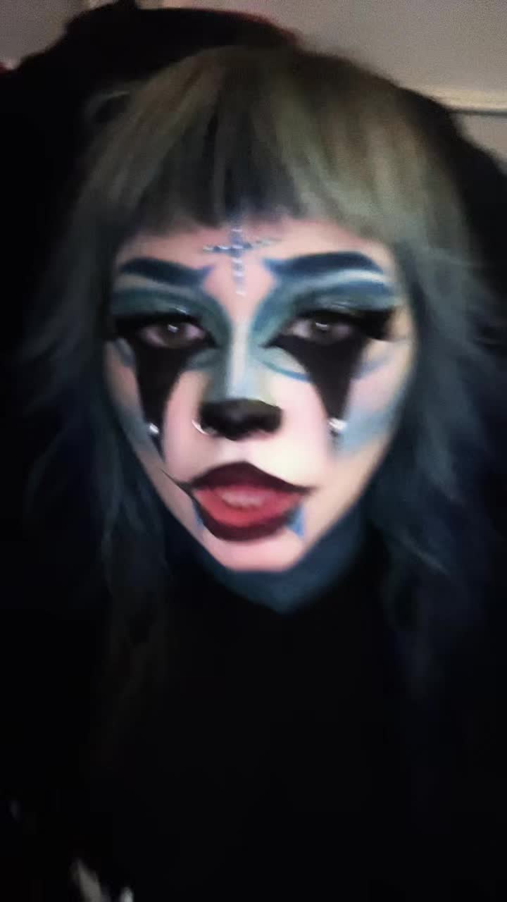 @damnandaclownin