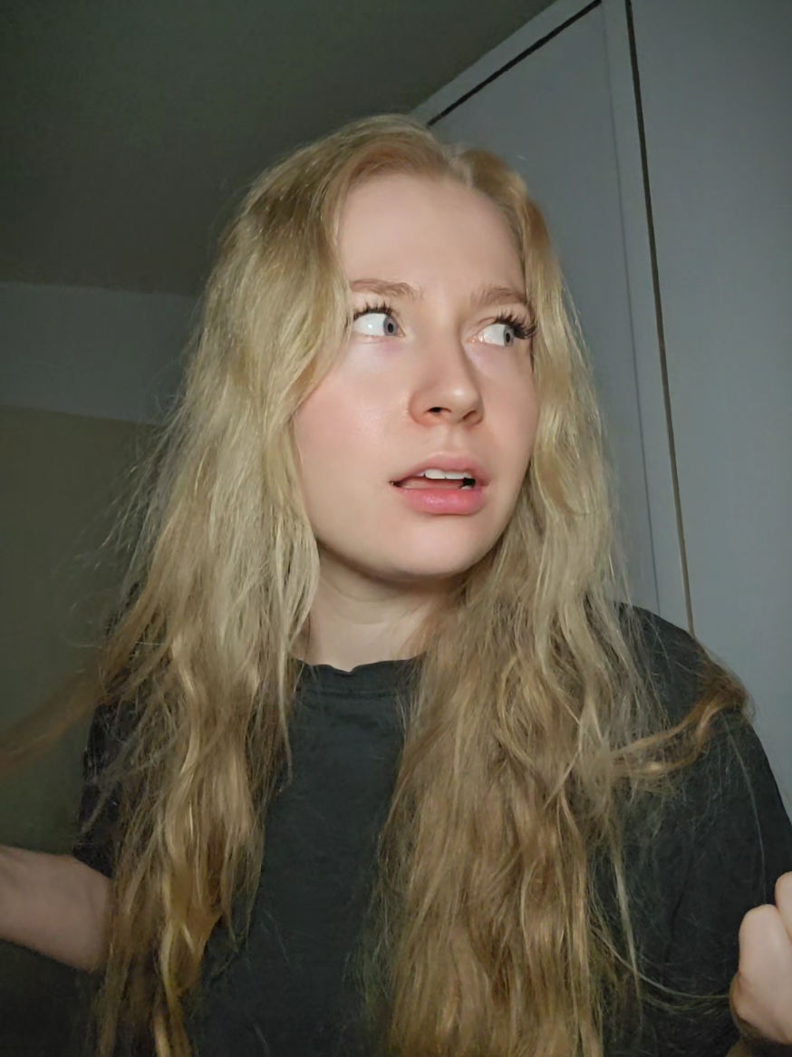 @theboredsunshinegirl