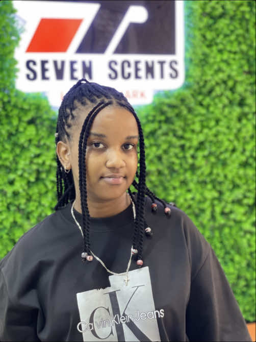 @Seven Scents Buja