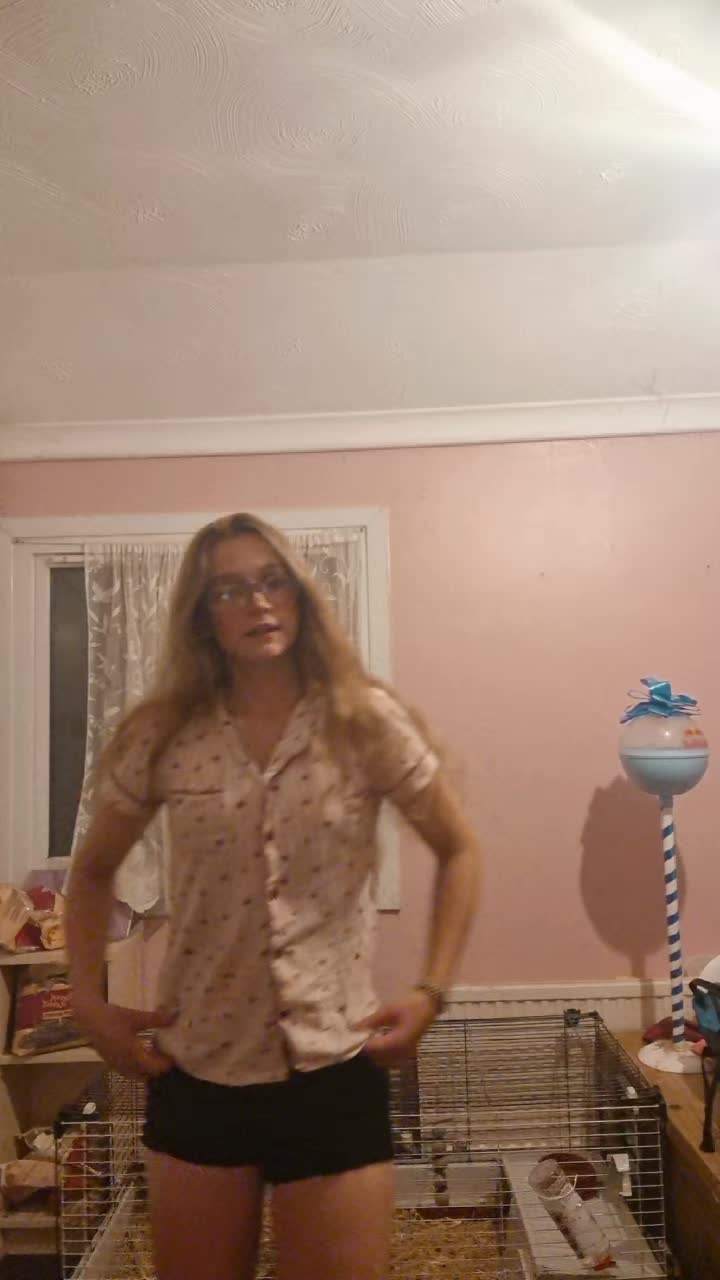 @Urfavgirlie🤏❤