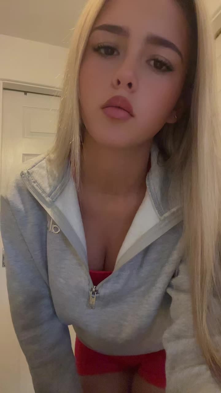 @Bella