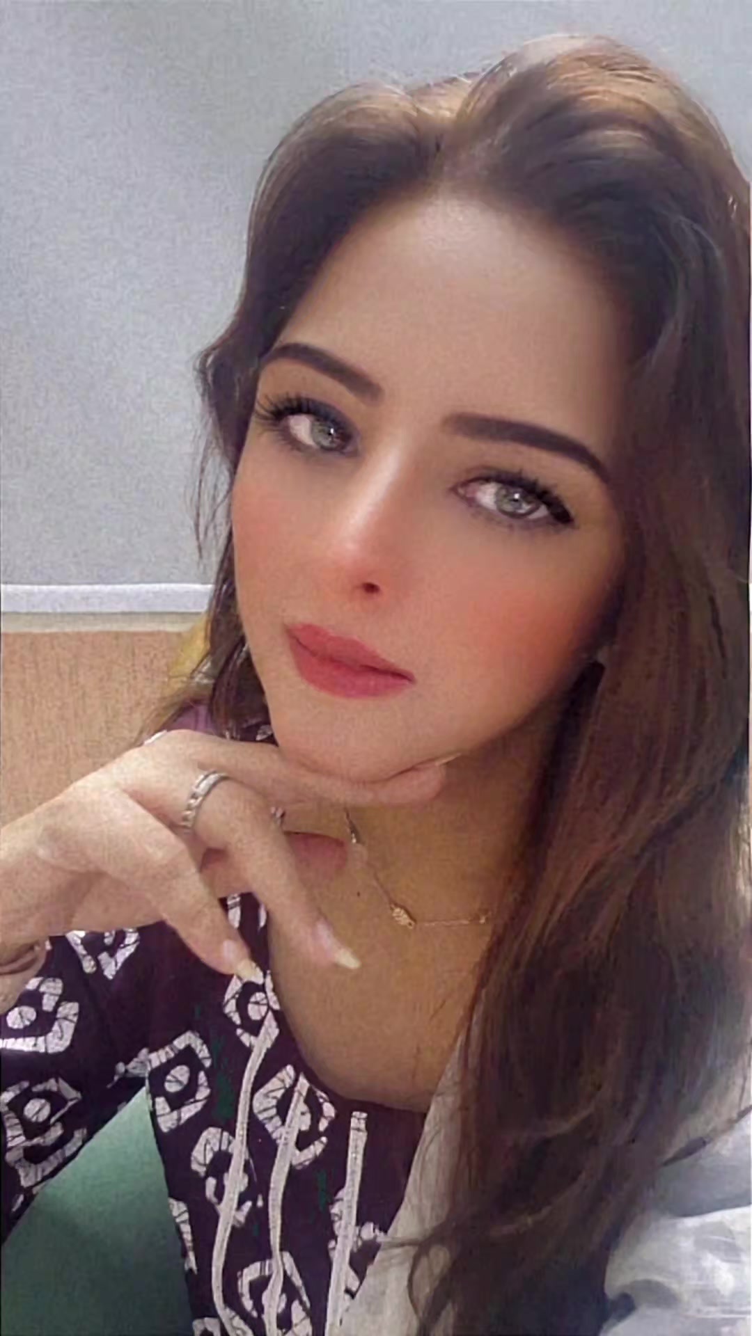 @Model Hina Eamaan