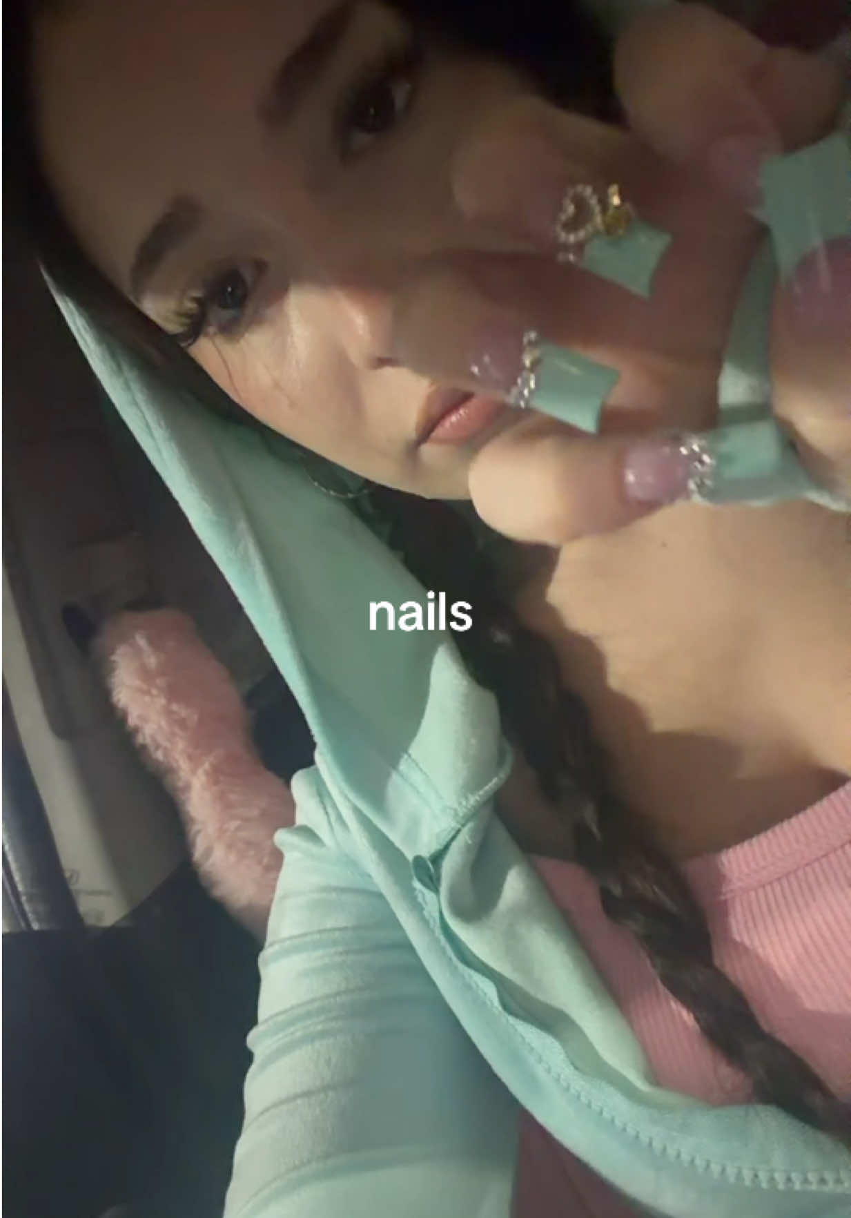 @nicole