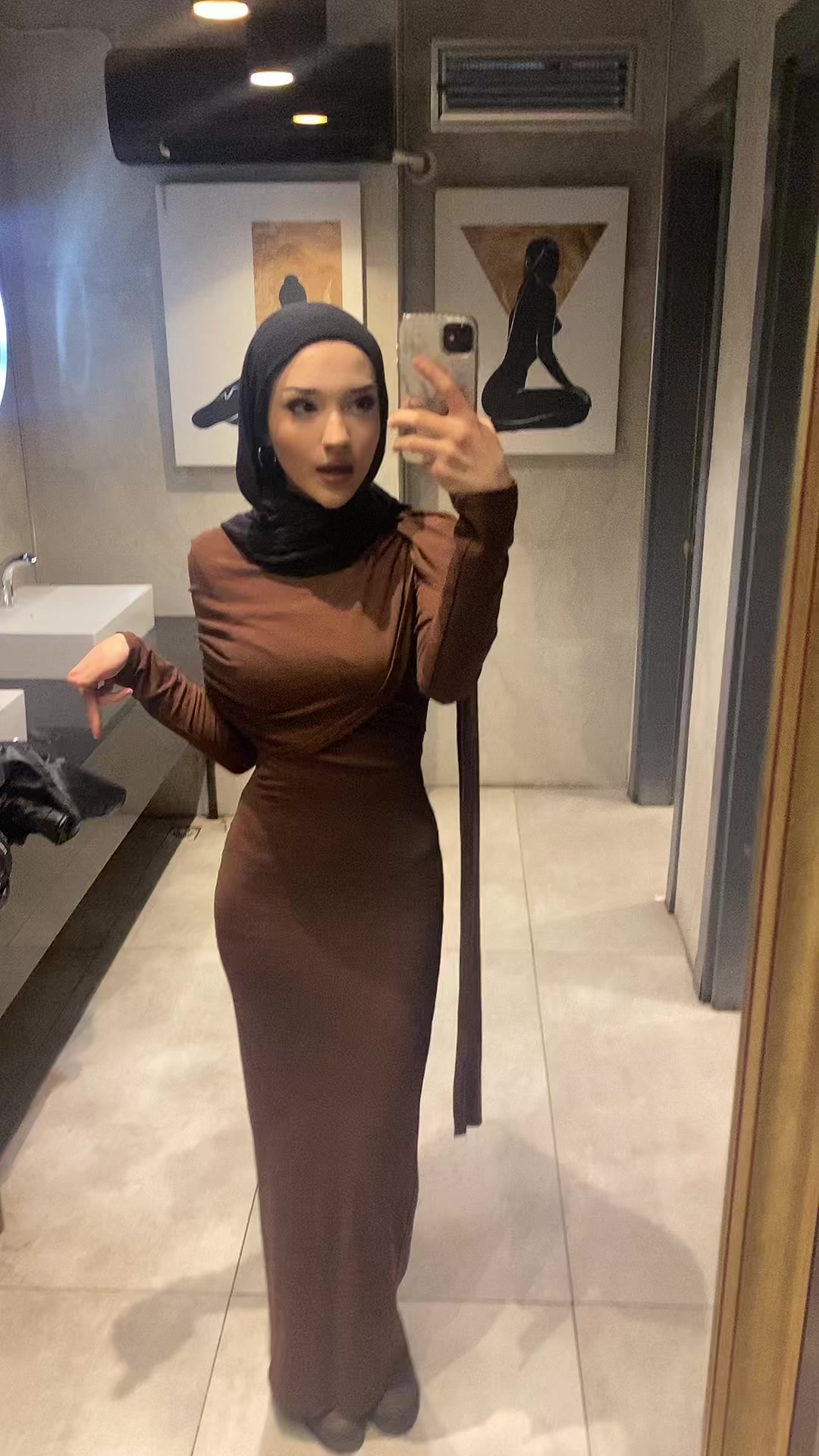 @nneevvaaa