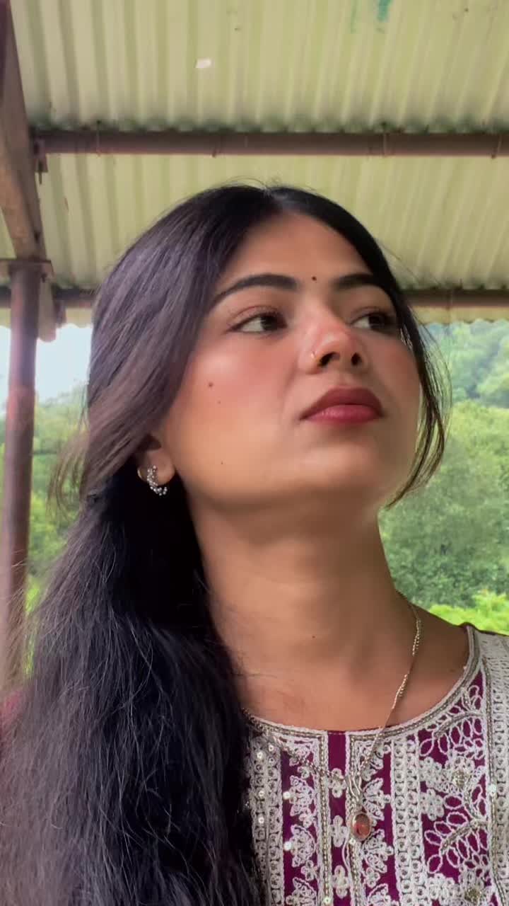 @Nisha bohara 👑