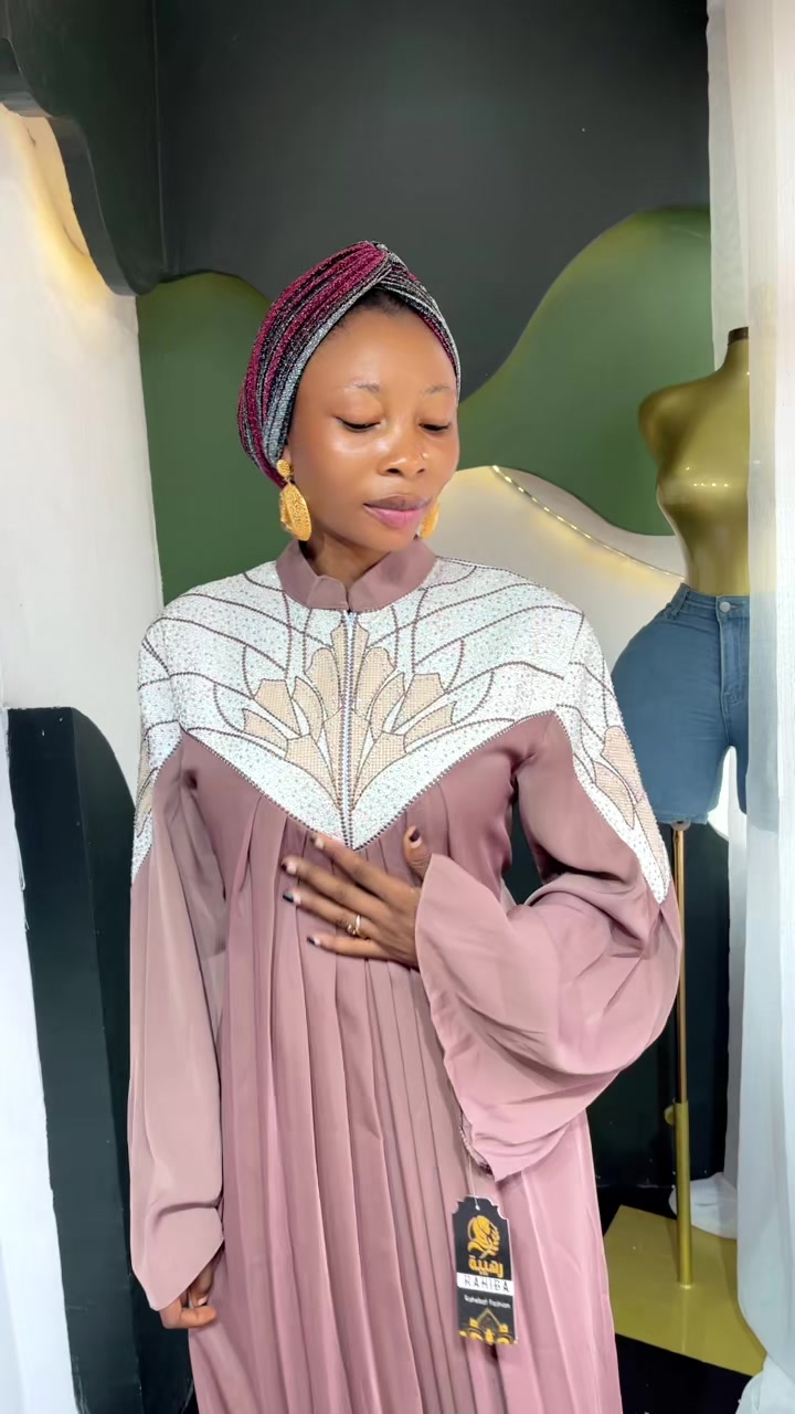 @ABAYA&SCARF VENDOR IN ABEOKUTA