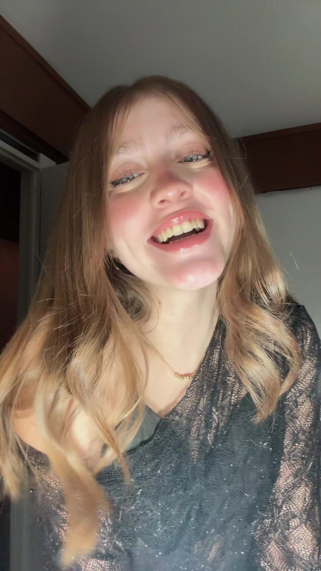 @𝒵𝑜𝑒𝓀𝓊𝓃𝒾𝓈𝒸𝒽𝒾