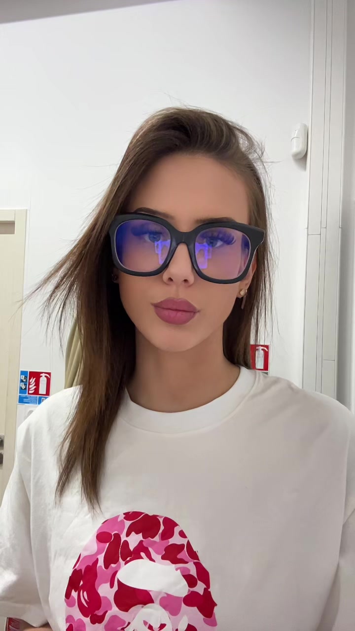 @hehatestha