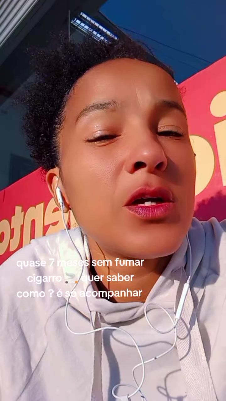 @N&aacute;dia