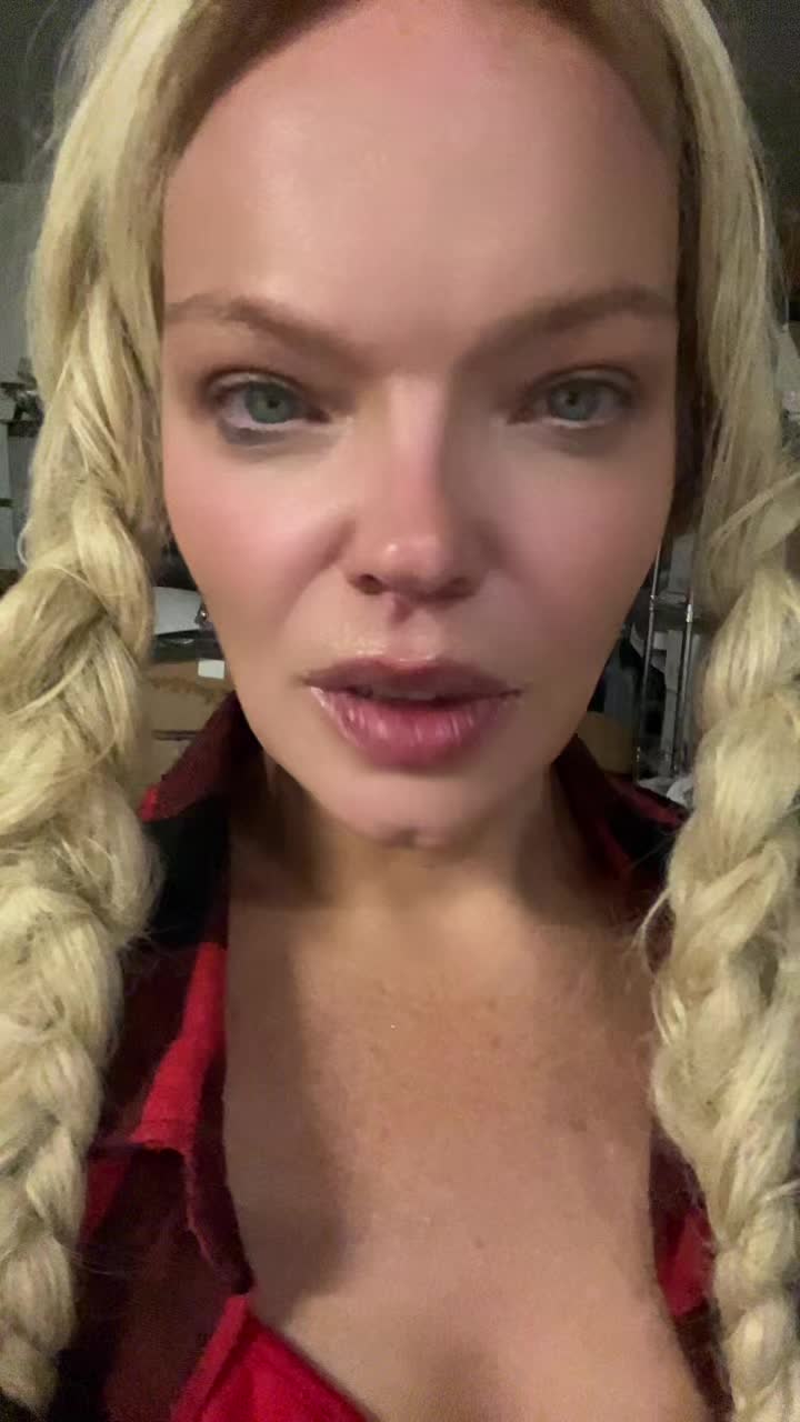 @moonchildhippy