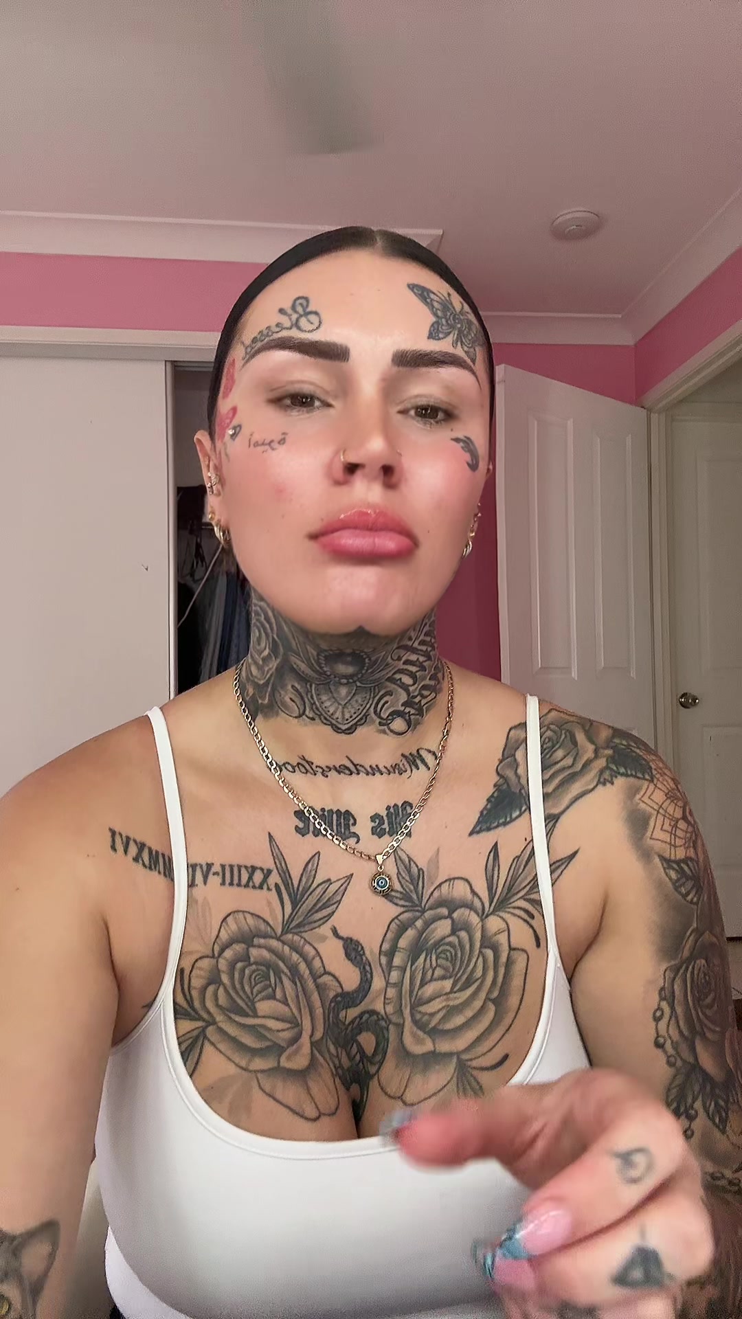 @Ellie Lejla Tara&scaron;