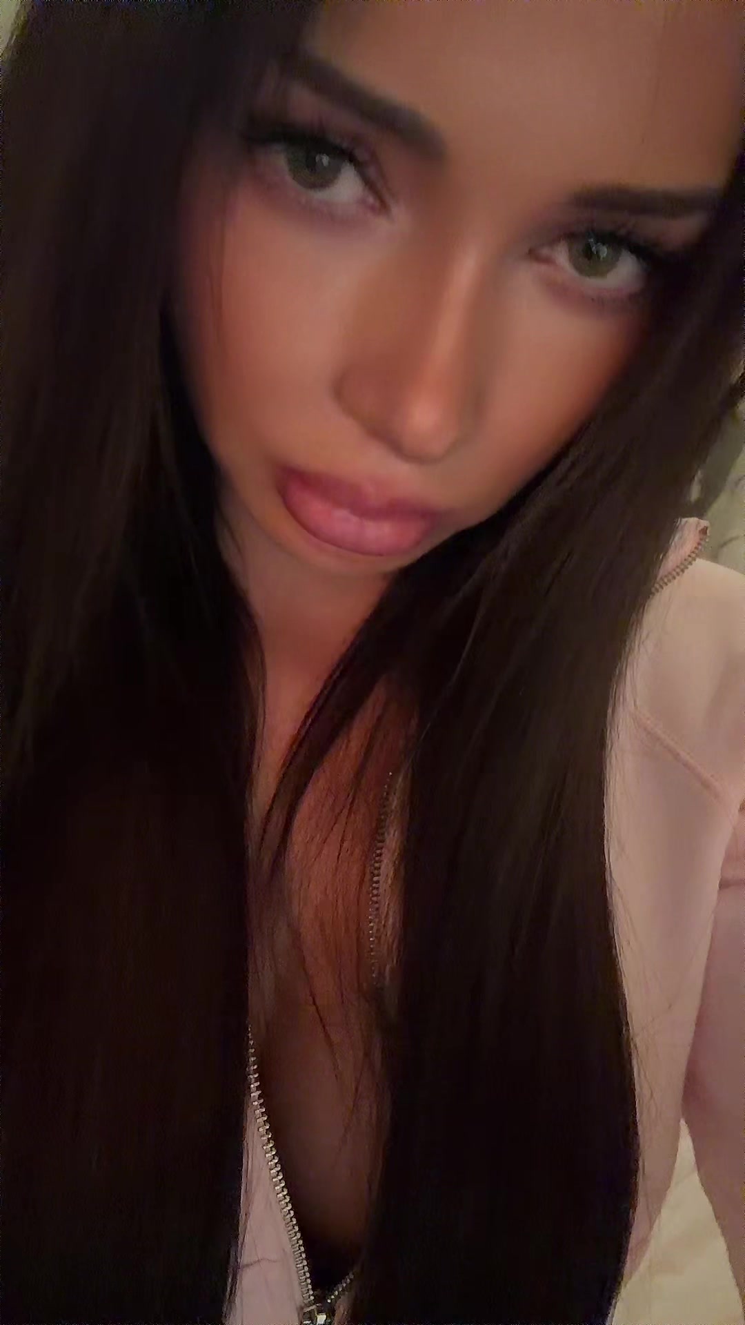 @annalaurella_