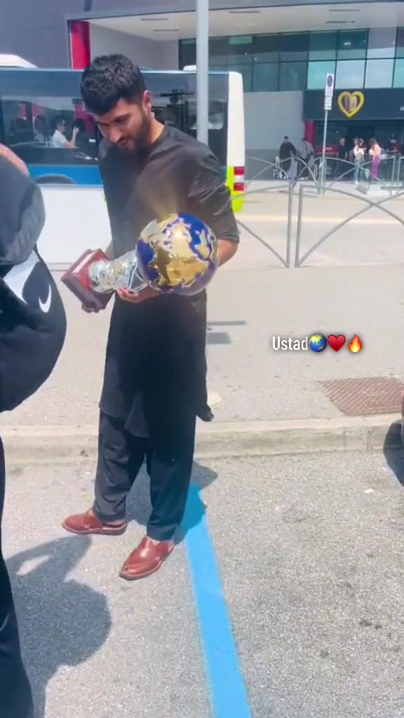 @شانی گجر🇪🇸