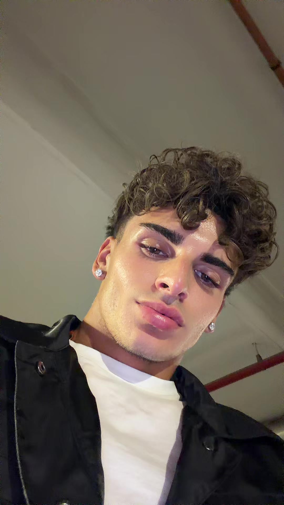 @chris.nikoo