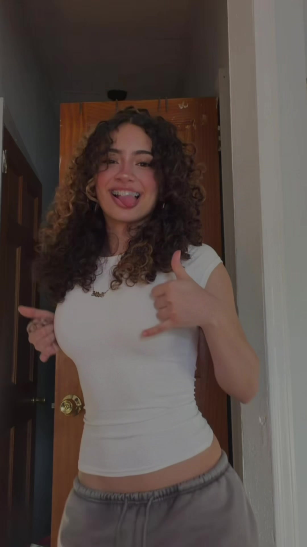 @bellabae