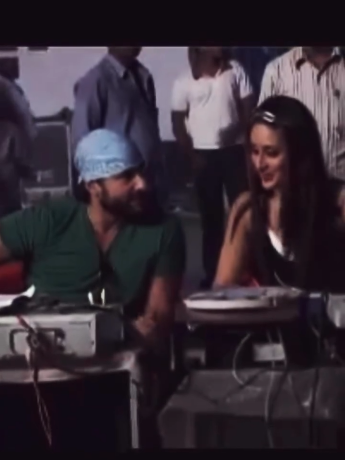 @KareenaKapoorkhan Fc Indonesia