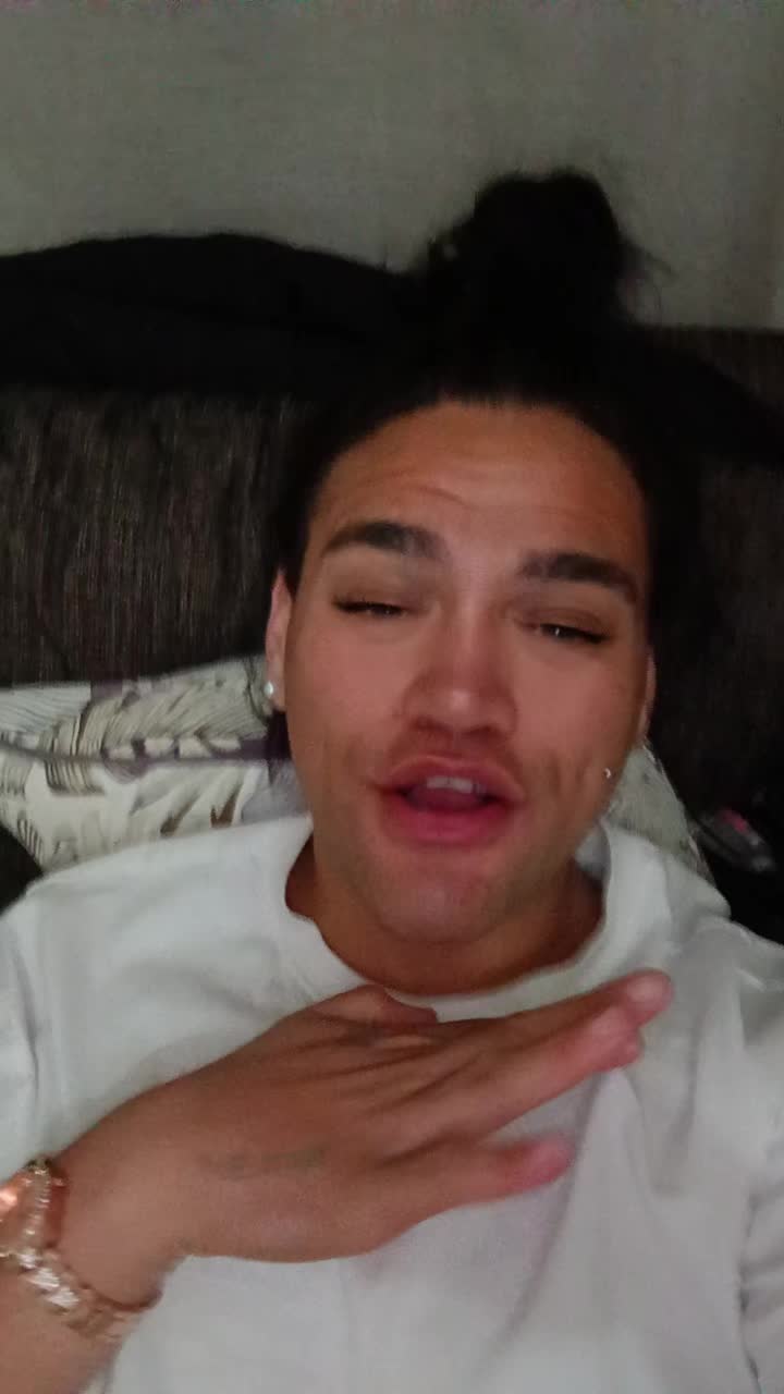 @Eahbitch