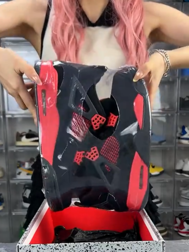 @๐๐๐๐๐๐๐ ๐๐๐๐๐ ®